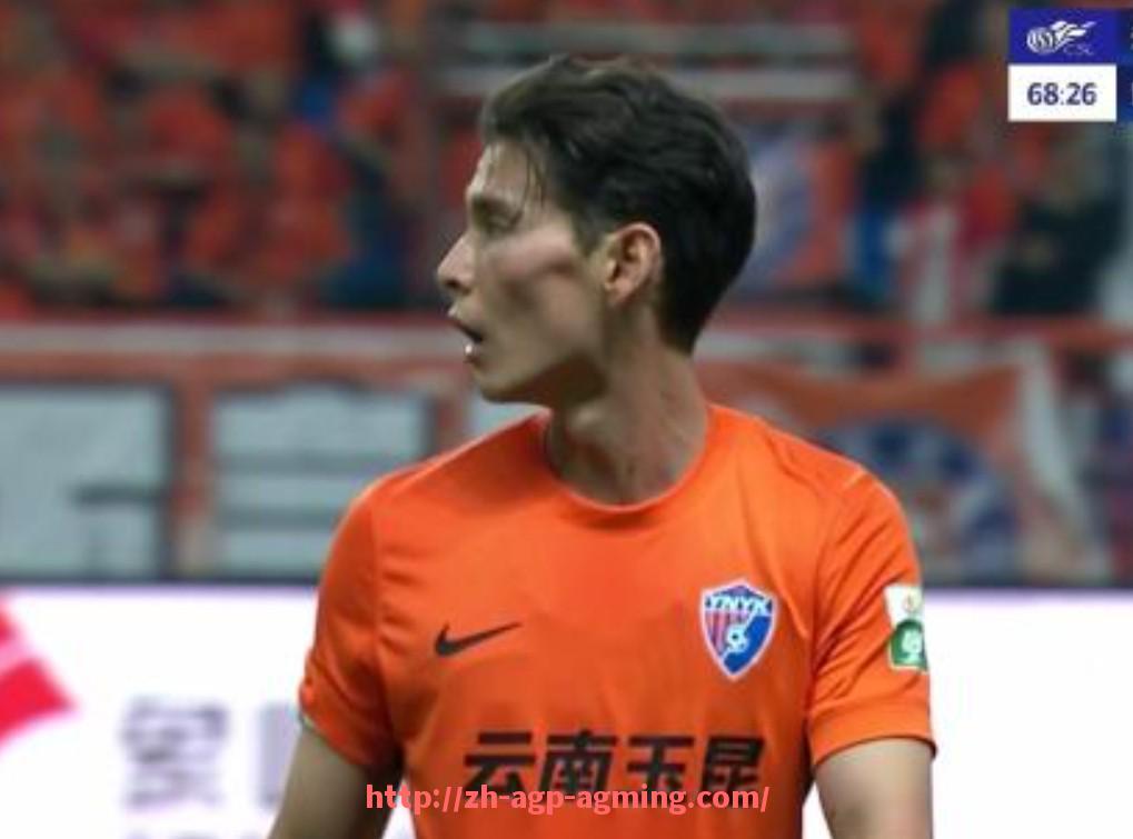 AG娱乐登录-法甲联赛中最佳防守组合的战术配合与体育表现